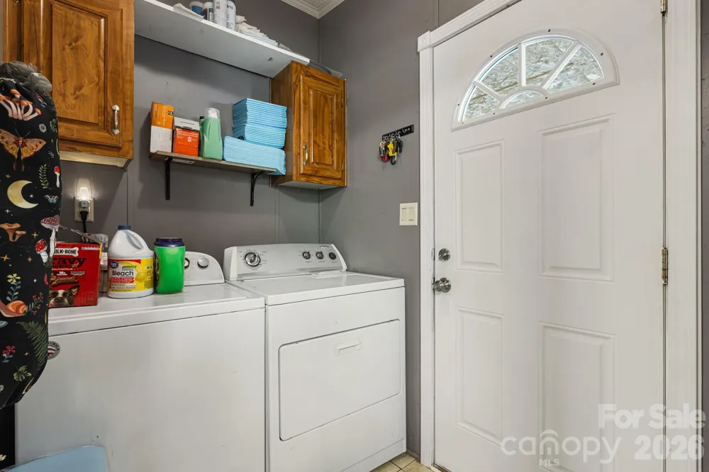 96 Fallswood Court Hendersonville, NC 28739