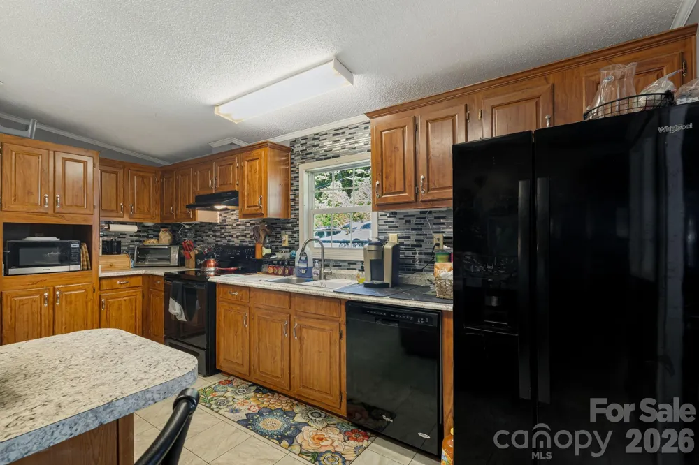 96 Fallswood Court Hendersonville, NC 28739