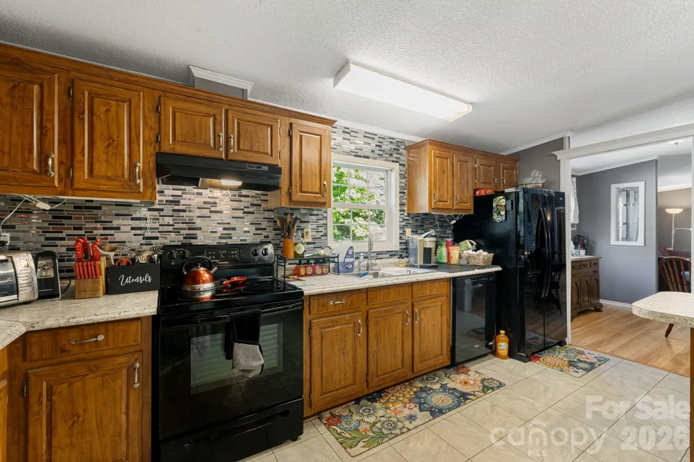 96 Fallswood Court Hendersonville, NC 28739