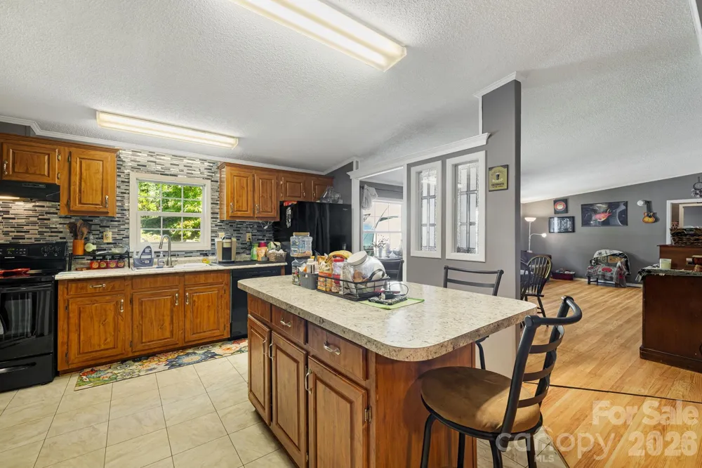 96 Fallswood Court Hendersonville, NC 28739