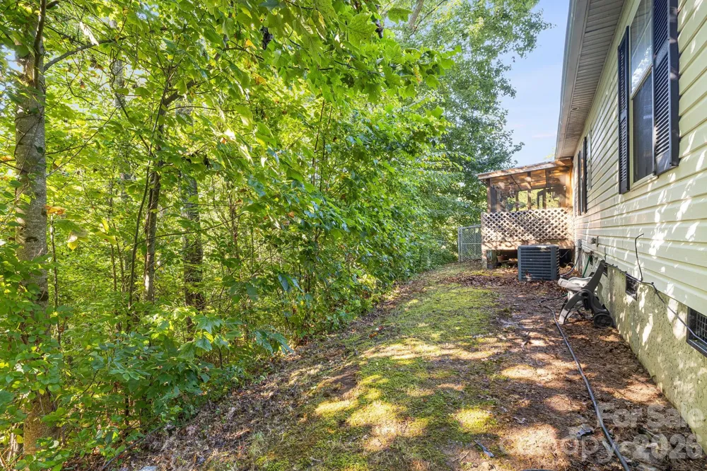 96 Fallswood Court Hendersonville, NC 28739