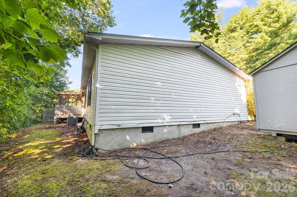 96 Fallswood Court Hendersonville, NC 28739