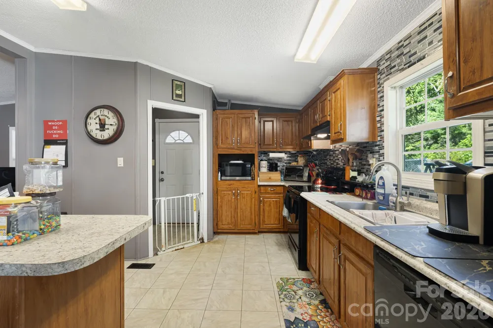 96 Fallswood Court Hendersonville, NC 28739