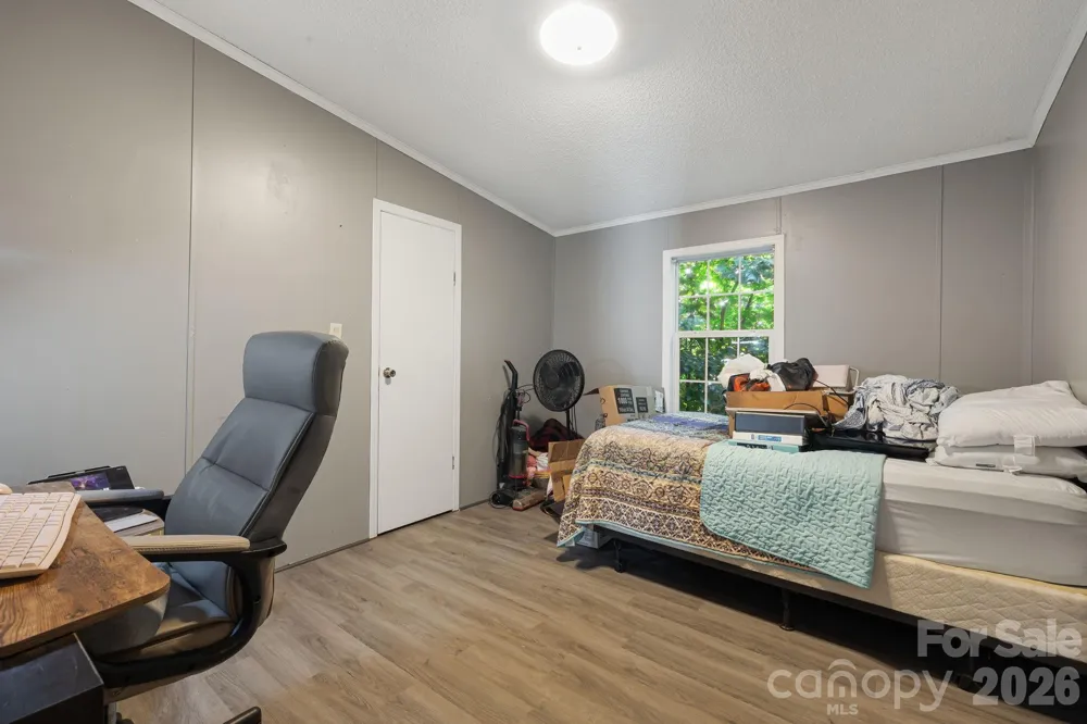 96 Fallswood Court Hendersonville, NC 28739
