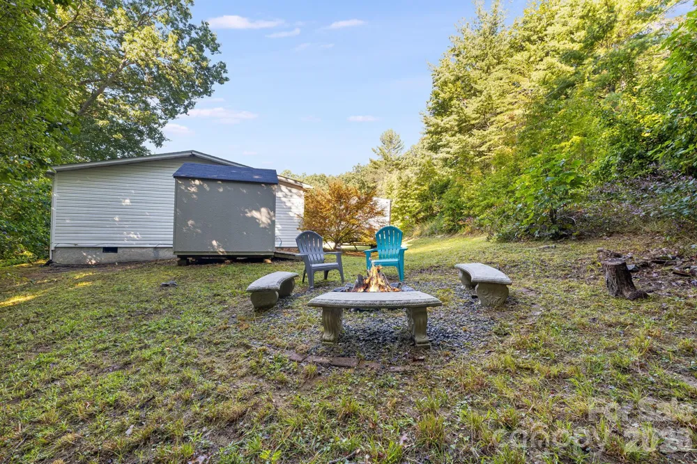 96 Fallswood Court Hendersonville, NC 28739