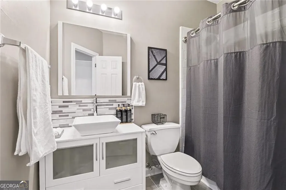 231 Sunset Hills DR Norcross, GA 30071