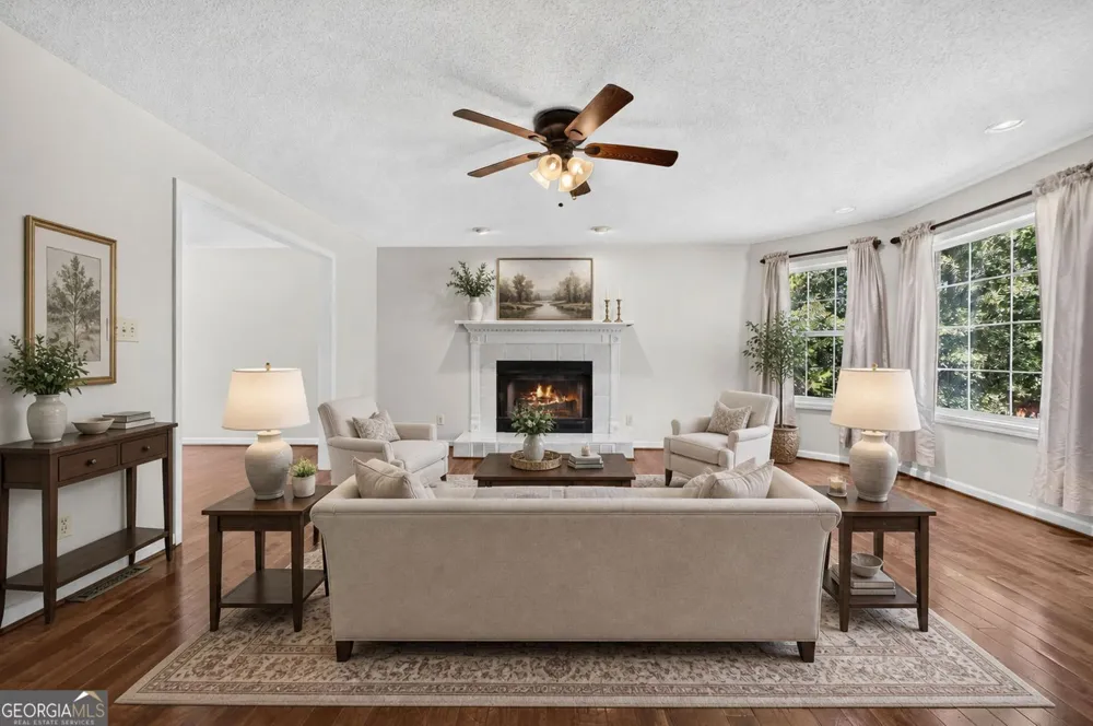 35 Oak Grove LN McDonough, GA 30253