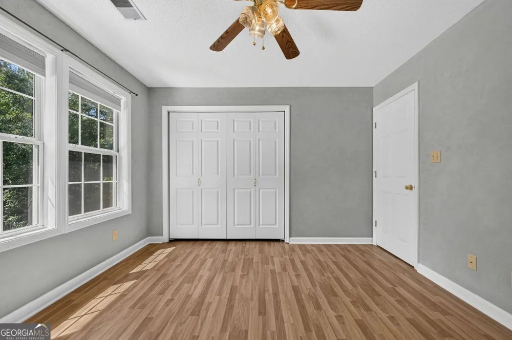 35 Oak Grove LN McDonough, GA 30253