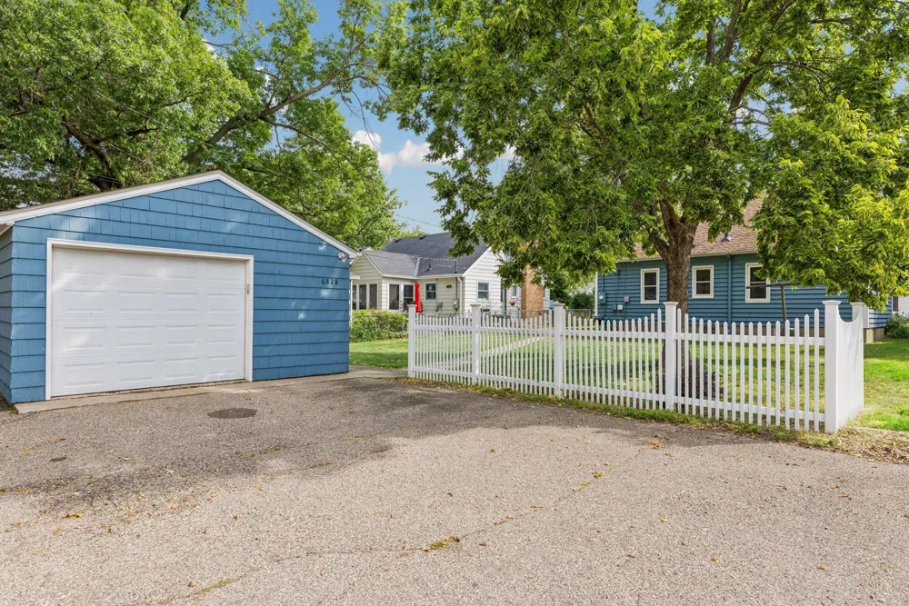 6828 Grand Avenue S Richfield, MN 55423