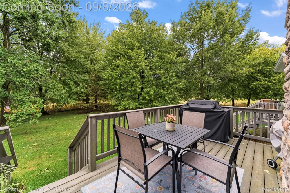 49970 Blackberry Trail Novi City, MI 48374