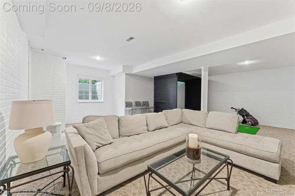 49970 Blackberry Trail Novi City, MI 48374