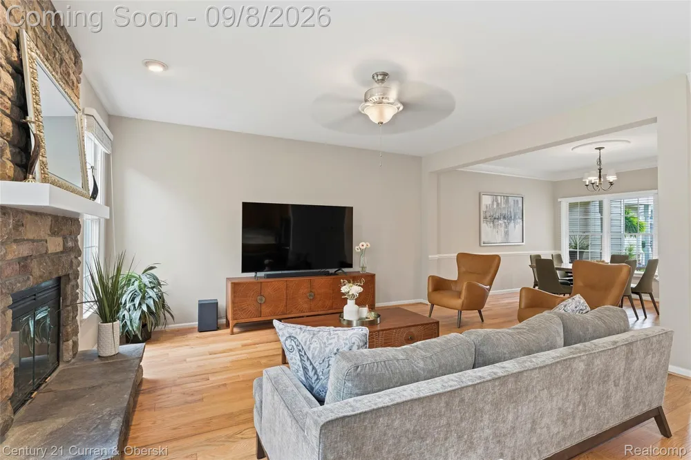 49970 Blackberry Trail Novi City, MI 48374