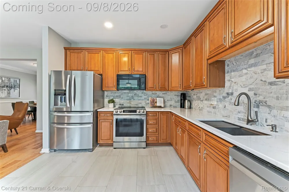 49970 Blackberry Trail Novi City, MI 48374