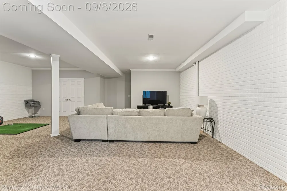 49970 Blackberry Trail Novi City, MI 48374