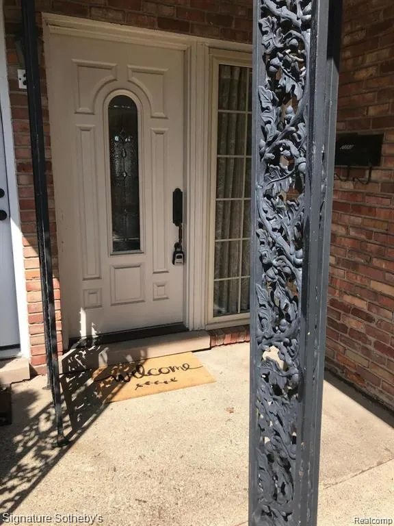2350 W 14 MILE ROAD #2 Royal Oak City, MI 48073