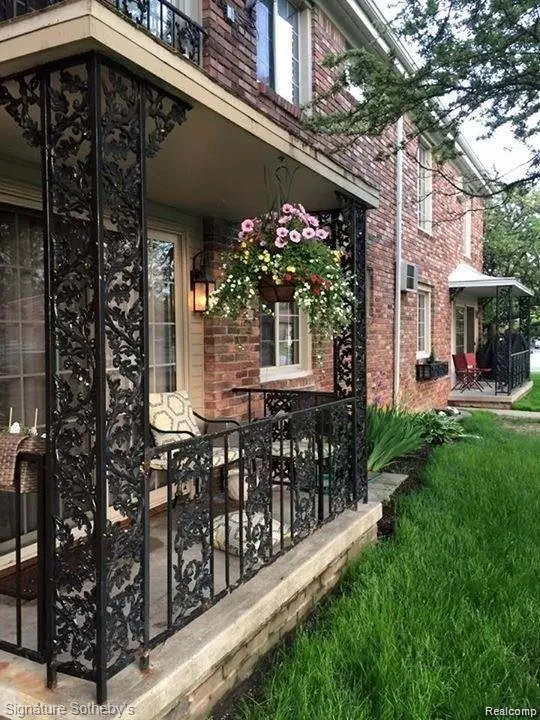 2350 W 14 MILE ROAD #2 Royal Oak City, MI 48073