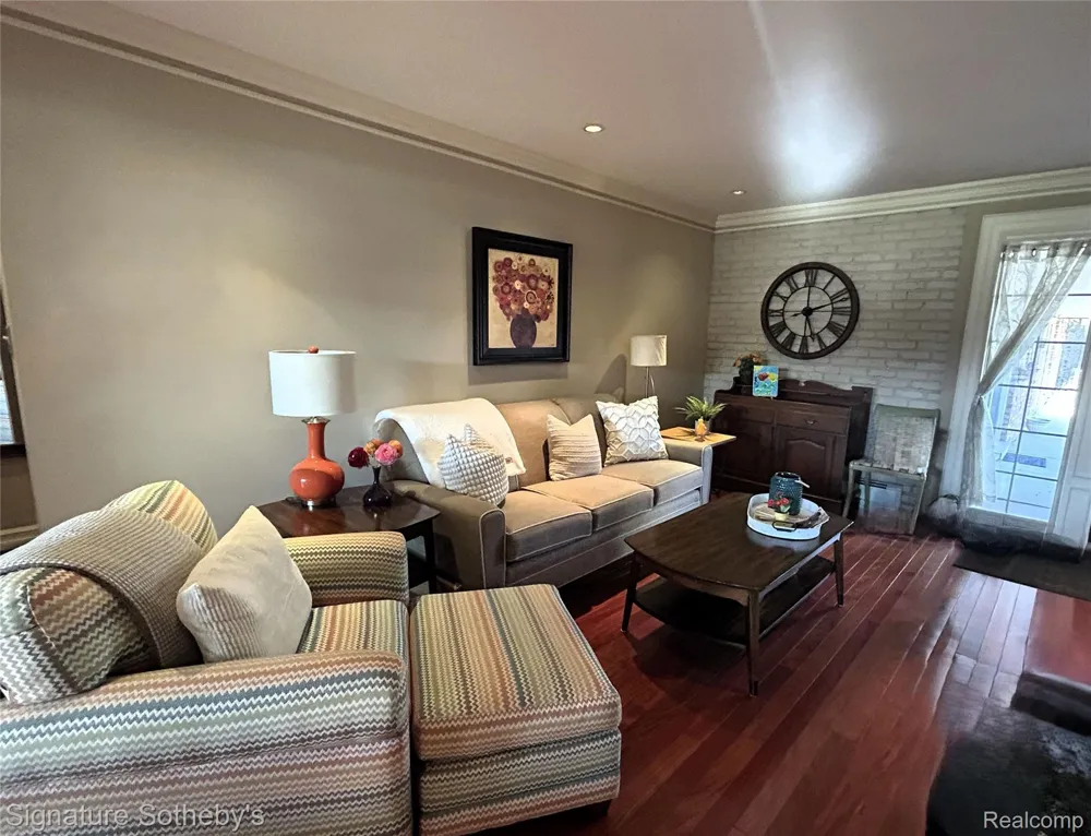 2350 W 14 MILE ROAD #2 Royal Oak City, MI 48073