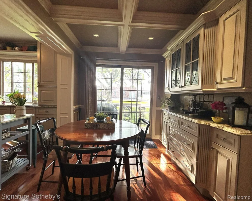 2350 W 14 MILE ROAD #2 Royal Oak City, MI 48073