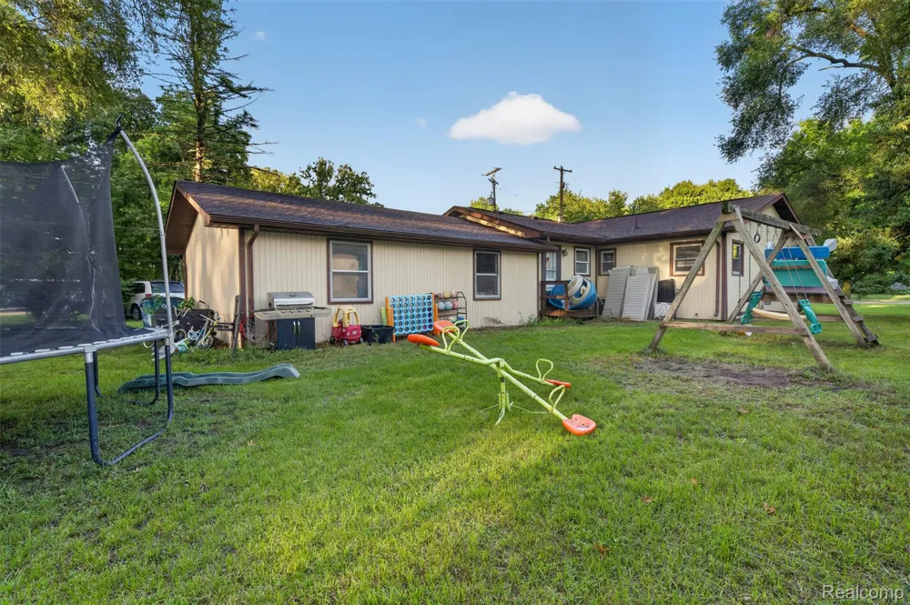 292 Alfred Street Montrose City, MI 48457