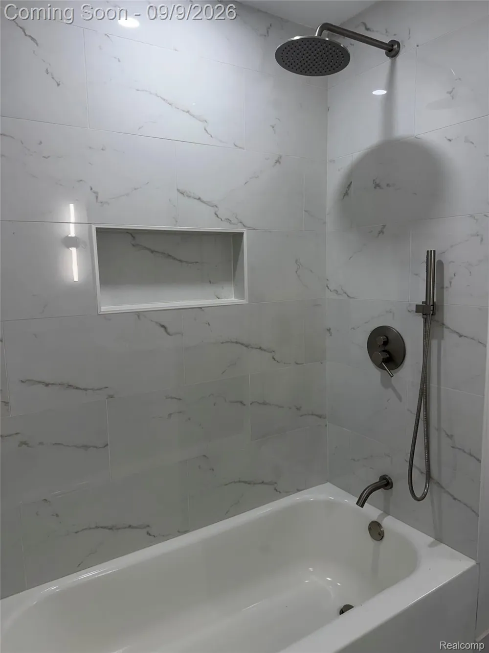 2085 Elkhorn Drive Rochester Hills City, MI 48307