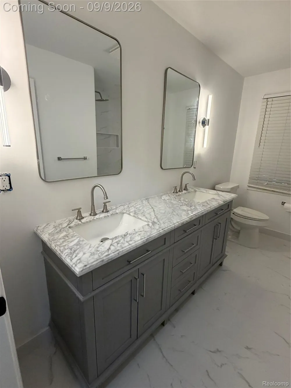 2085 Elkhorn Drive Rochester Hills City, MI 48307