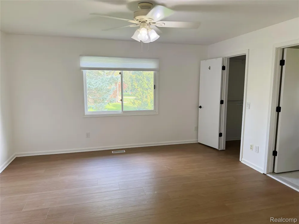 2085 Elkhorn Drive Rochester Hills City, MI 48307