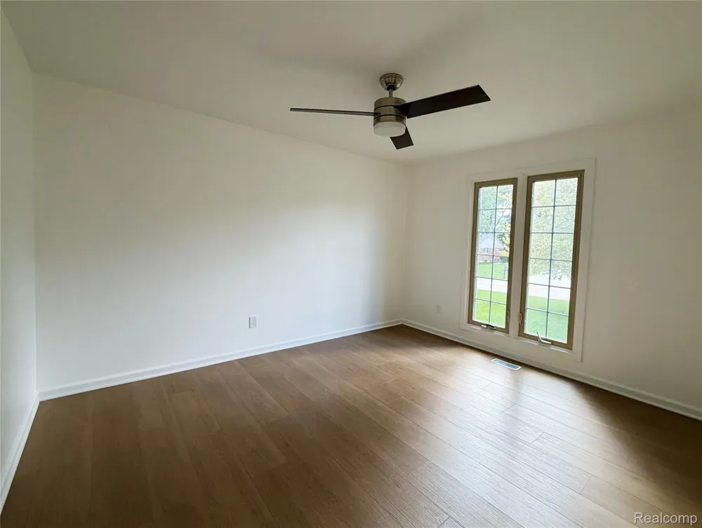 2085 Elkhorn Drive Rochester Hills City, MI 48307