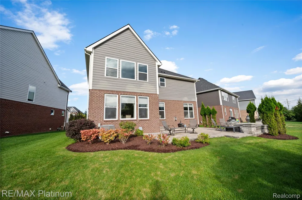 47861 Fieldstone Drive Northville Township, MI 48168