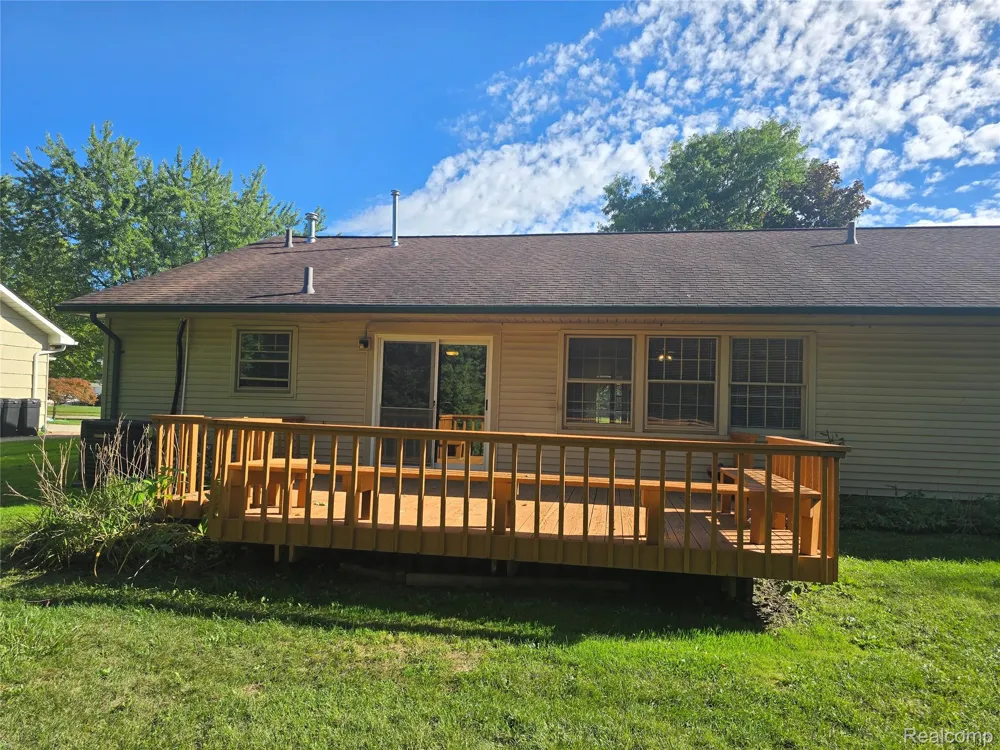 2951 Hill Drive Troy City, MI 48085
