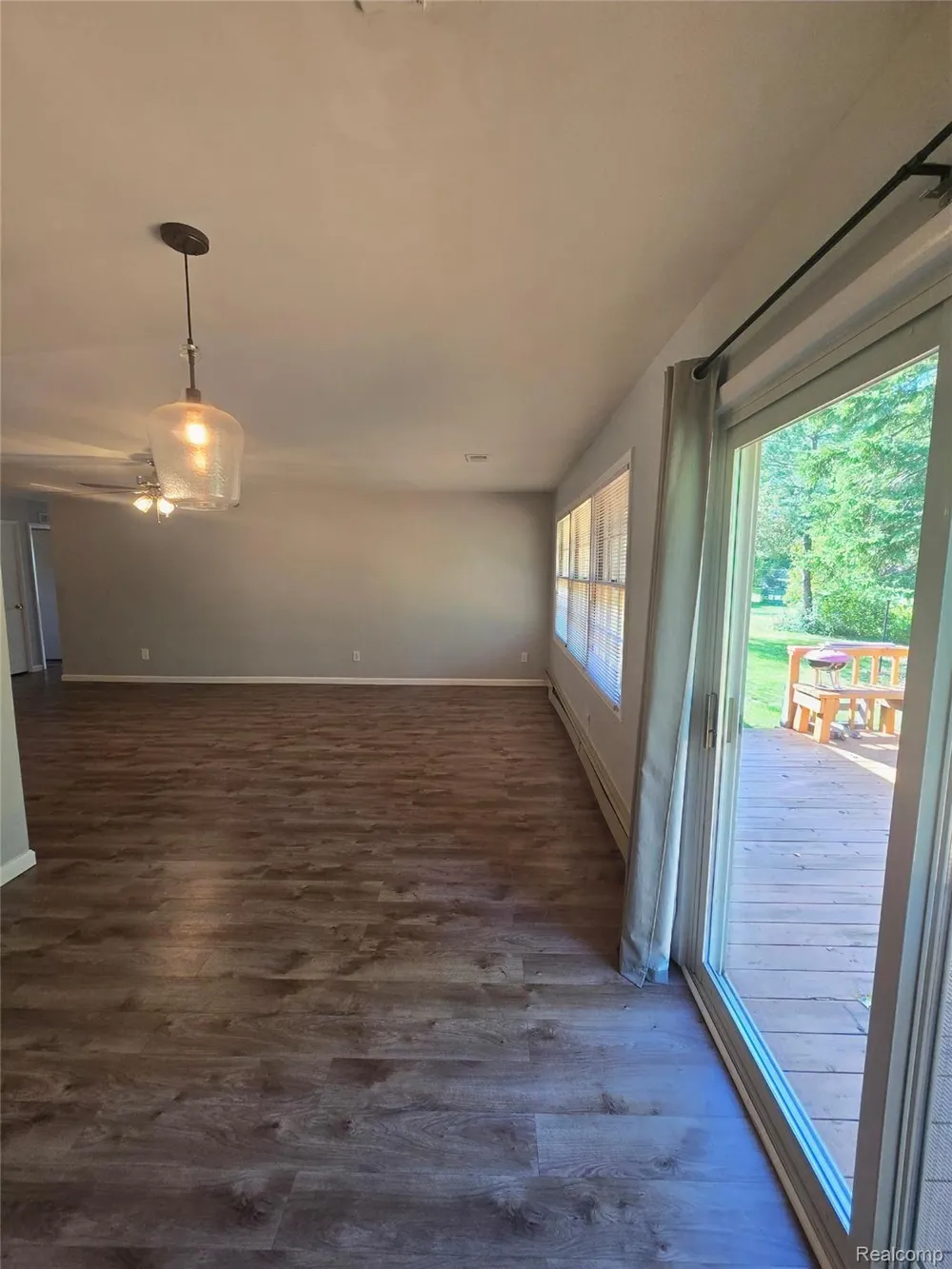 2951 Hill Drive Troy City, MI 48085
