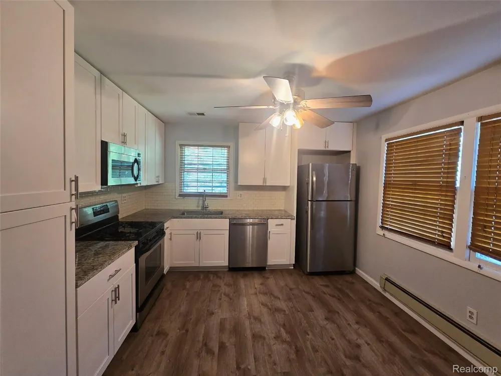 2951 Hill Drive Troy City, MI 48085