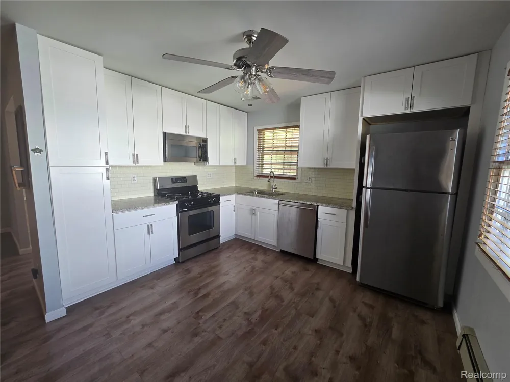 2951 Hill Drive Troy City, MI 48085