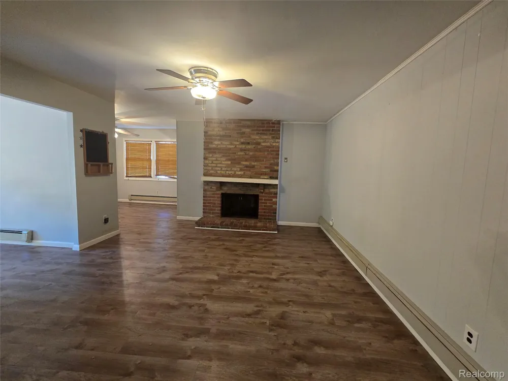 2951 Hill Drive Troy City, MI 48085