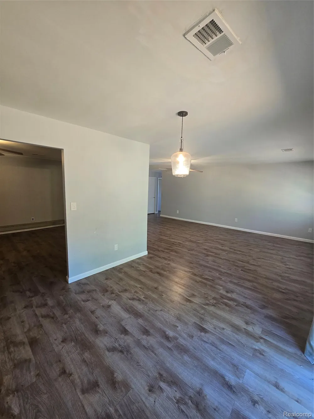 2951 Hill Drive Troy City, MI 48085