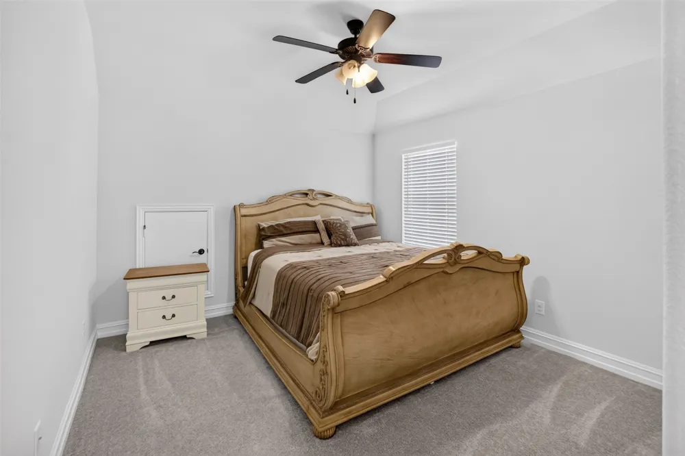 8125 Charford Drive Fort Worth, TX 76131