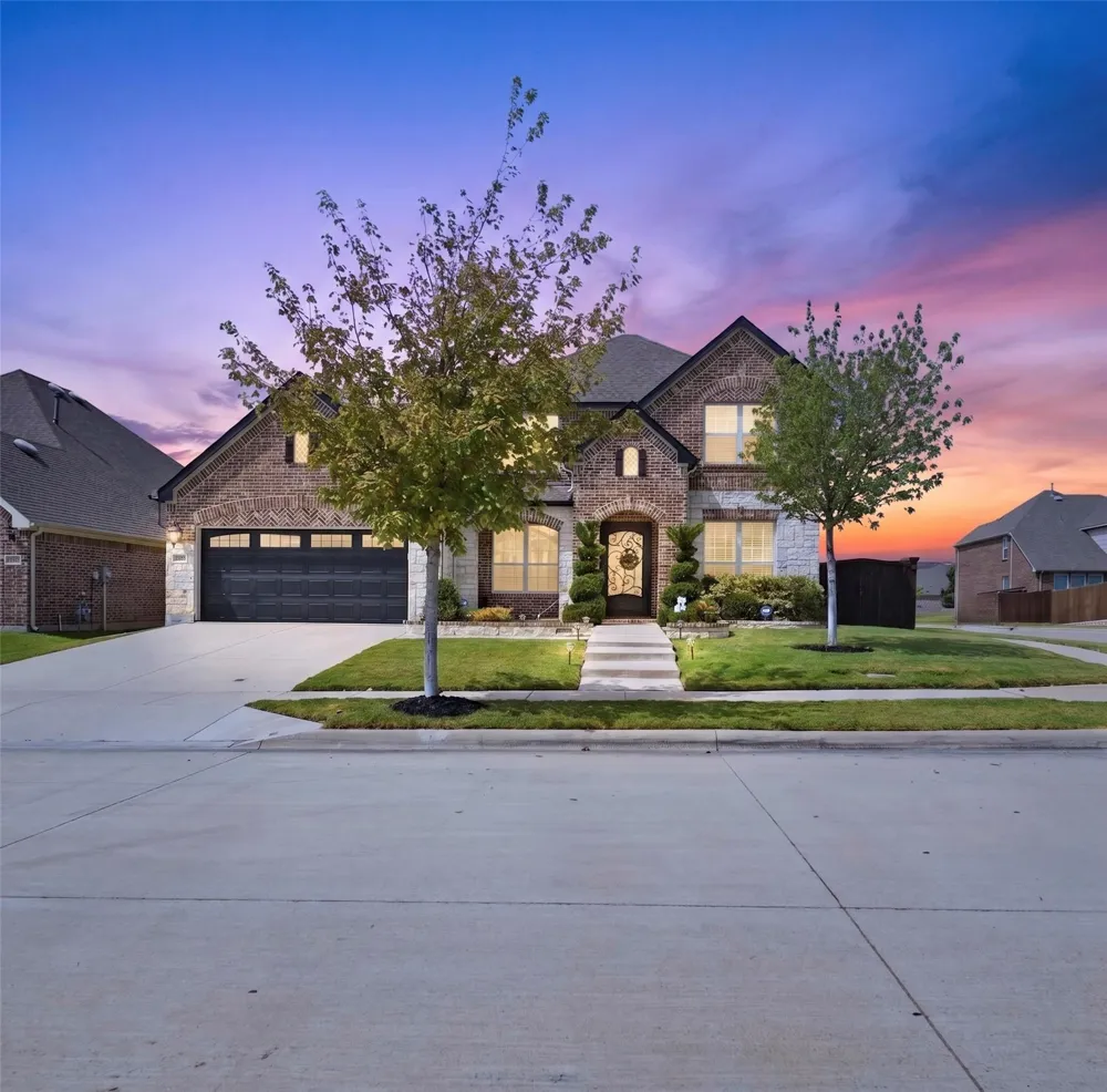 8125 Charford Drive Fort Worth, TX 76131