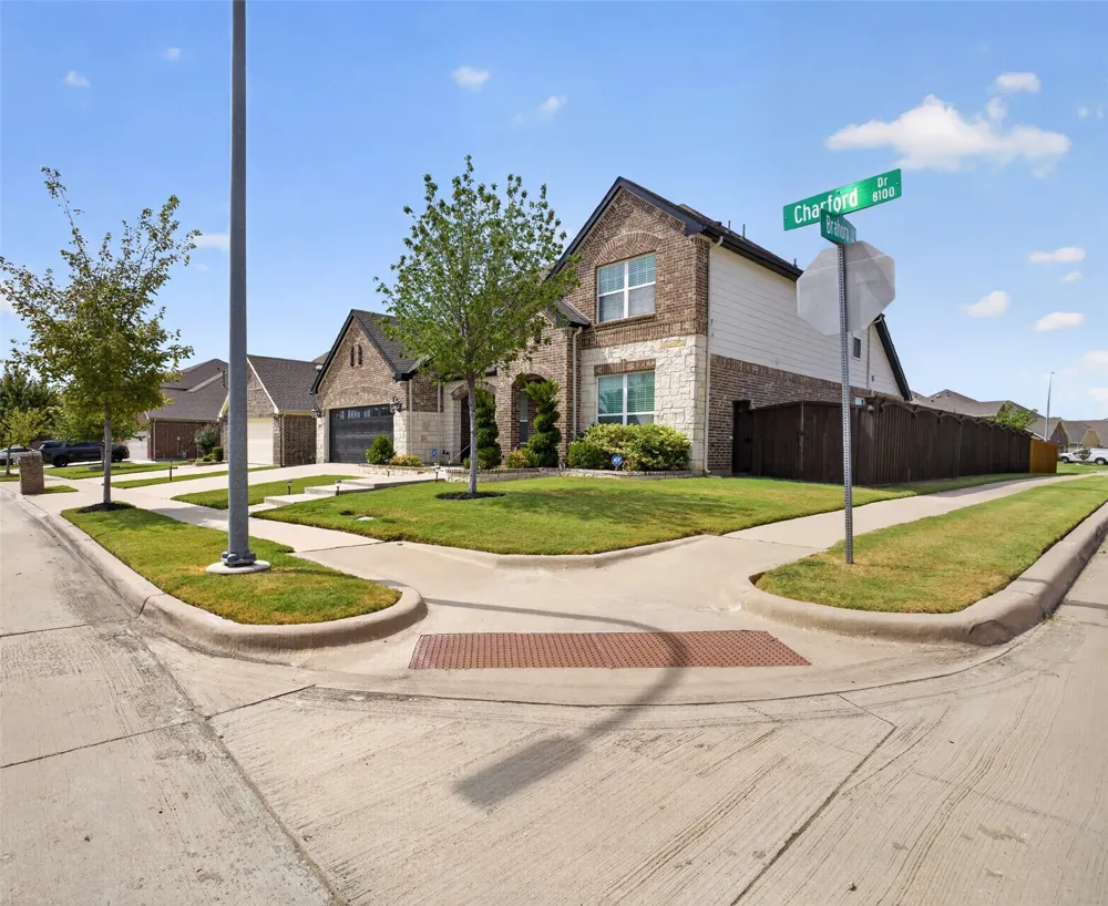 8125 Charford Drive Fort Worth, TX 76131