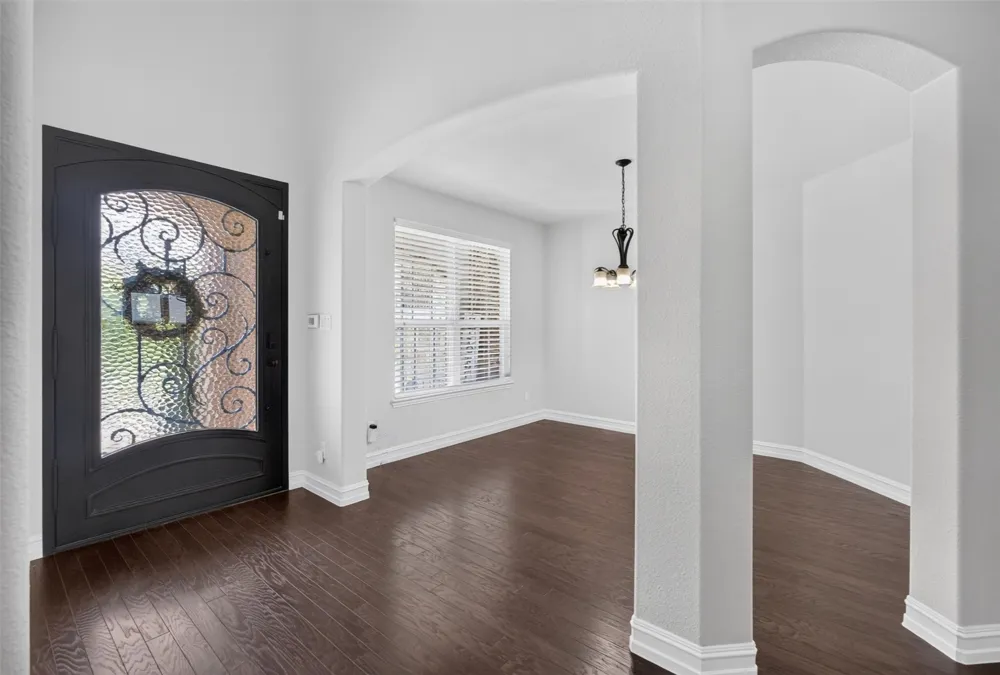 8125 Charford Drive Fort Worth, TX 76131