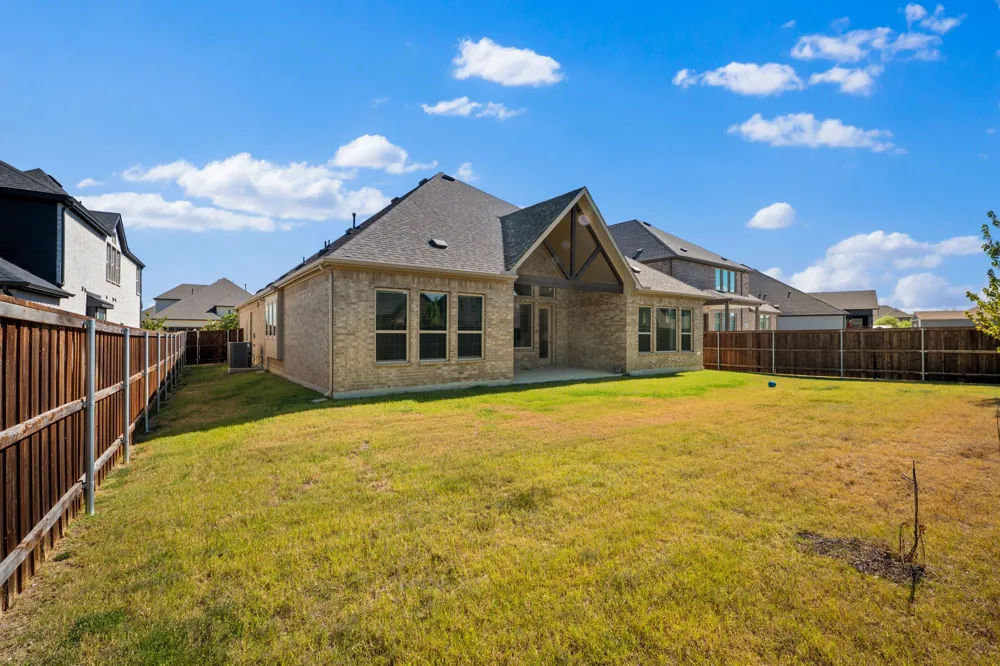 1433 Devotion Row Wylie, TX 75098