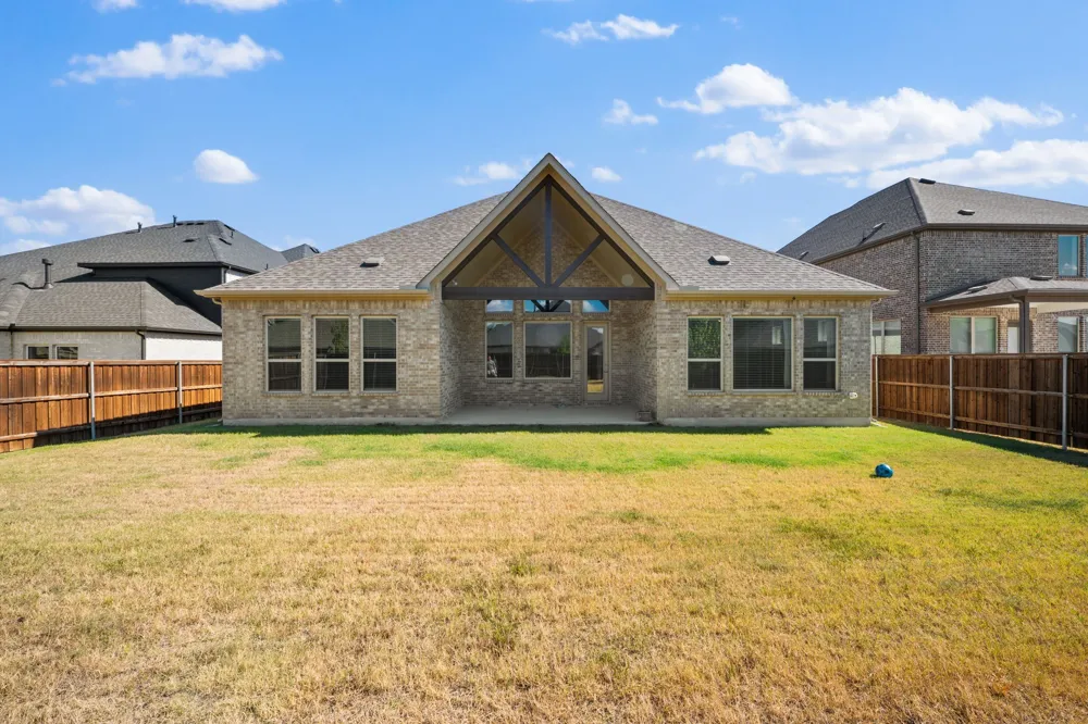1433 Devotion Row Wylie, TX 75098