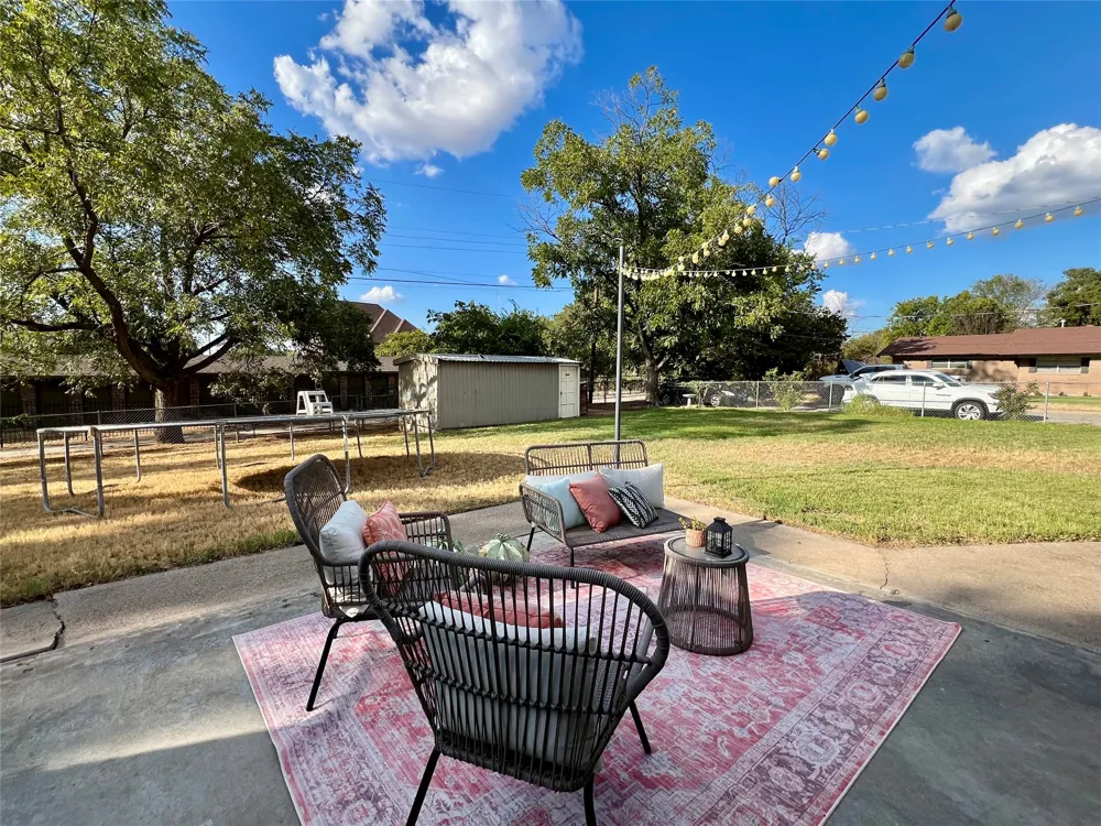 1811 W Overhill Drive Stephenville, TX 76401