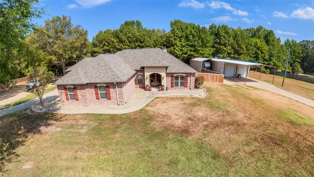 135 Pond Drive Marshall, TX 75672