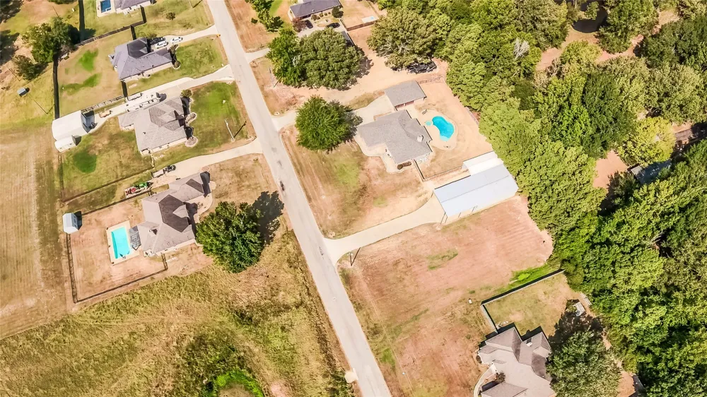 135 Pond Drive Marshall, TX 75672