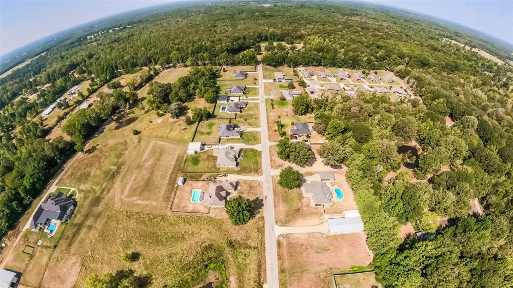 135 Pond Drive Marshall, TX 75672