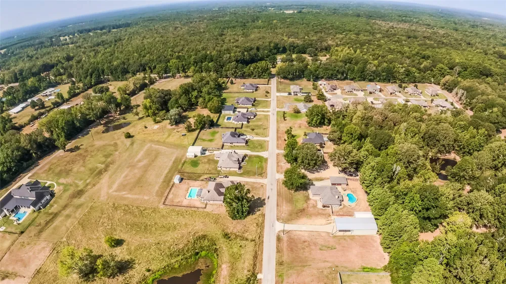 135 Pond Drive Marshall, TX 75672