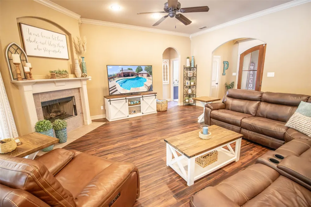 135 Pond Drive Marshall, TX 75672