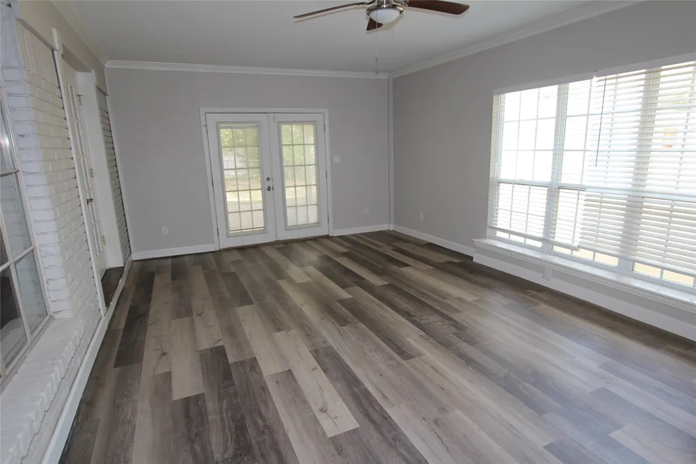 1103 Bryant Street Benbrook, TX 76126