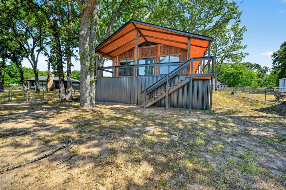 9466 Lakeland Loop Quinlan, TX 75474