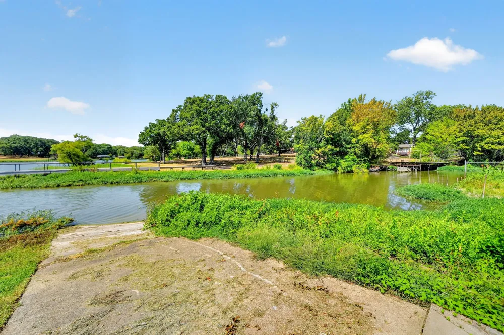 9466 Lakeland Loop Quinlan, TX 75474