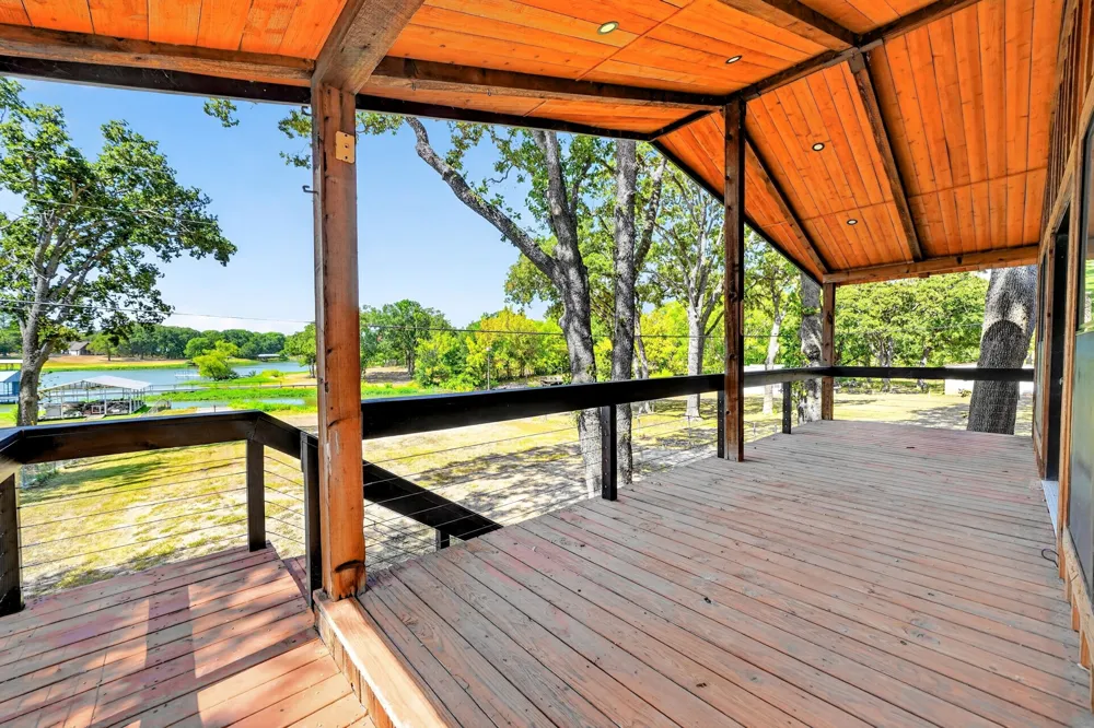 9466 Lakeland Loop Quinlan, TX 75474